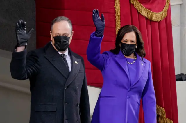 Kamala Harris waves at inauguration