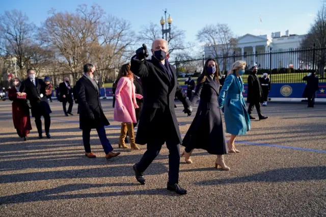 The motorcade stopped so the Biden clan could walk the final stretch to the White House