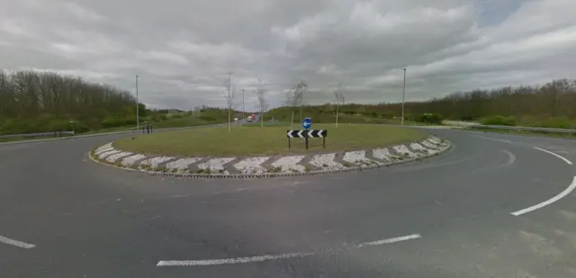 Roundabout between Avenue Lodeve and Sprockhovel Way, Hemsworth