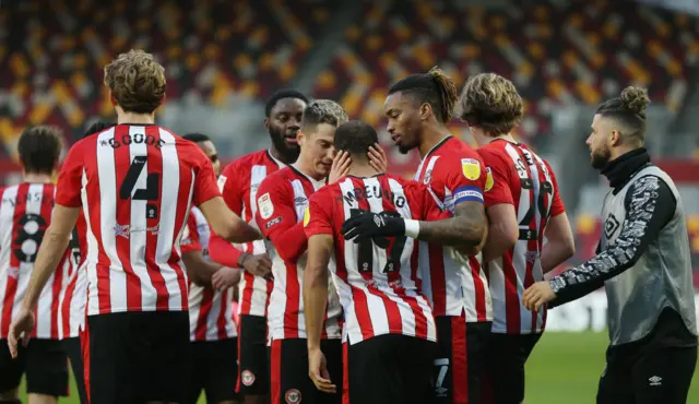 Brentford celebrate a goal from Bryan Mbeumo