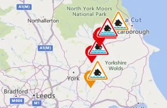 Flood warnings graphic