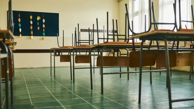 An mage of an empty classroom