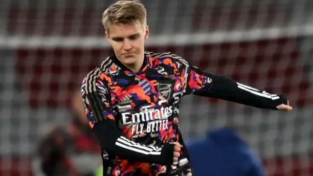 Martin Odegaard warming up for Arsenal