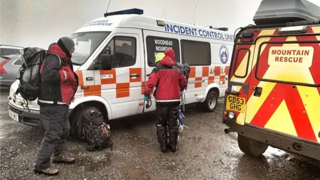 Woodhead Mountain Rescue team in action