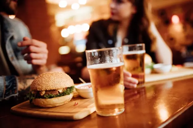 Food and drink in a pub