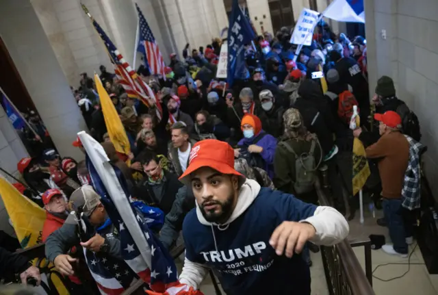 Trump supporters storm Congress on 6 January 2020