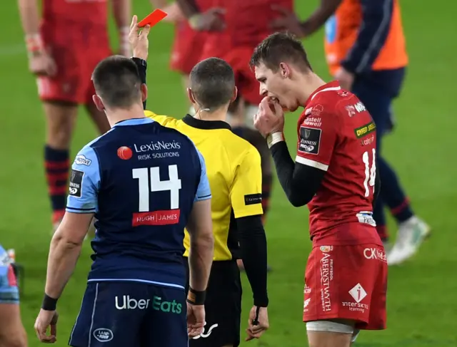 Liam Williams red card