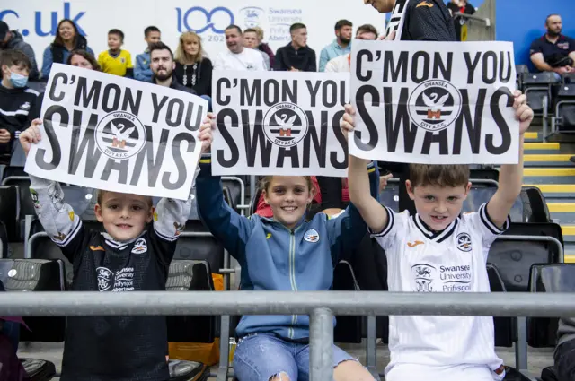 Swans fans