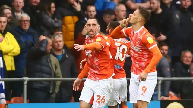 Jerry Yates celebrates for Blackpool