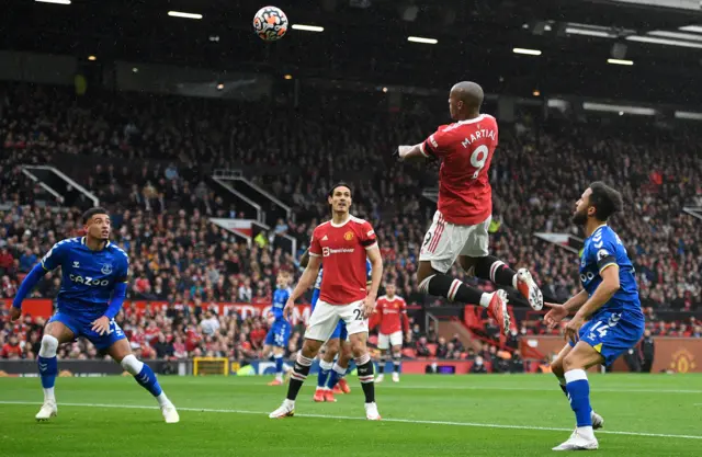 Anthony Martial misses a header