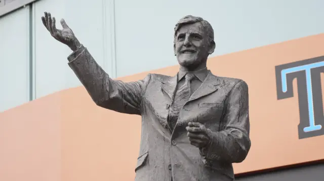 Jimmy Hill statue