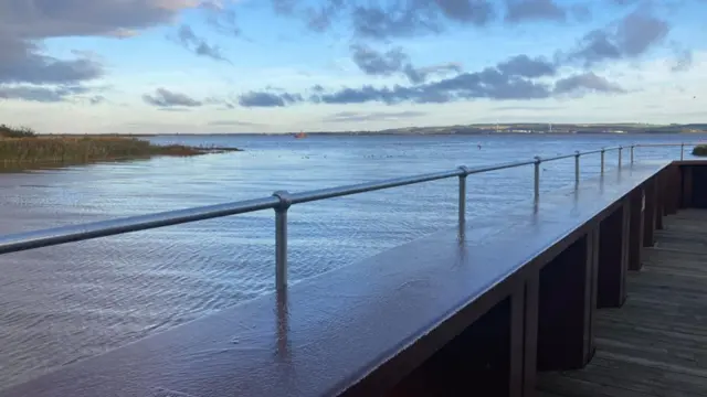 Flood defences South Ferriby