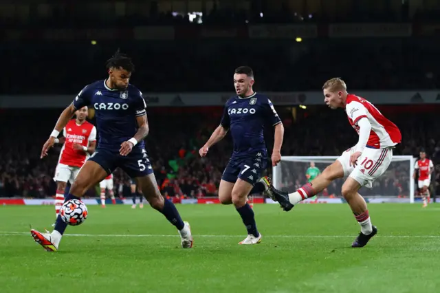 Emile Smith Rowe scores for Arsenal