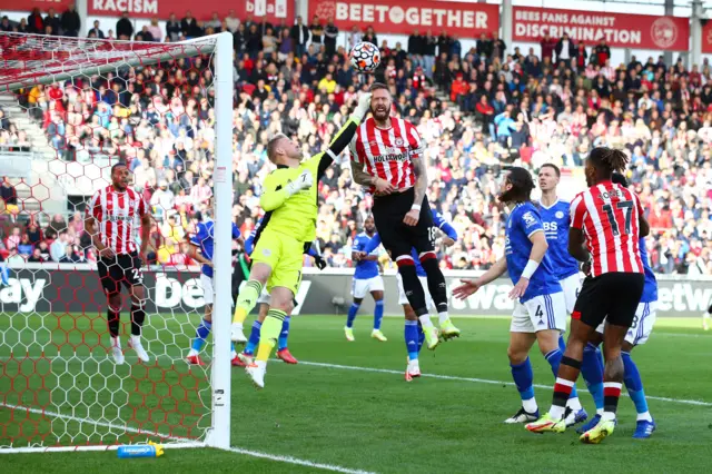 Kasper Schmeichel and Pontus Jansson