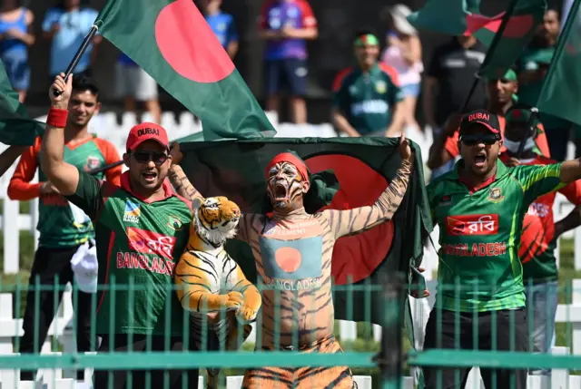 Bangladesh fans