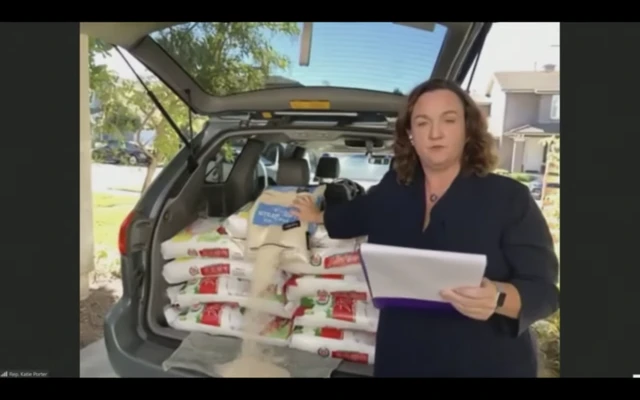 The congresswoman used rice and candy to illustrate her point