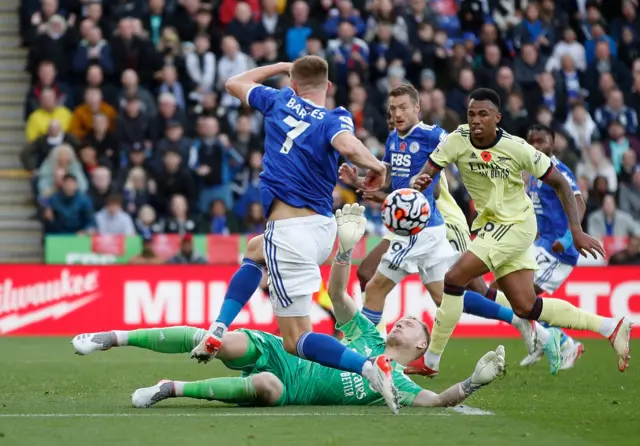 Ramsdale save against Barnes