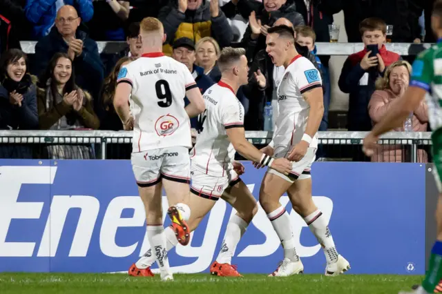 Craig Gilroy celebrates a try