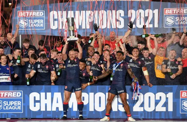 James Roby lifts the Super League trophy