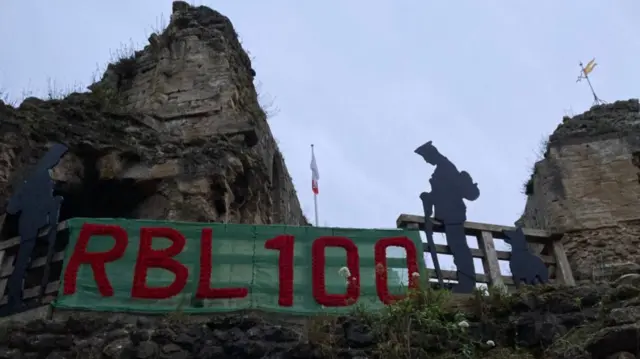 Poppy display, Knaresborough Castle