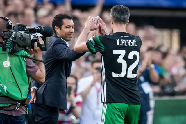 Giovanni van Bronckhorst with Robin van Persie