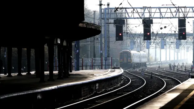 A train comes in to Preston