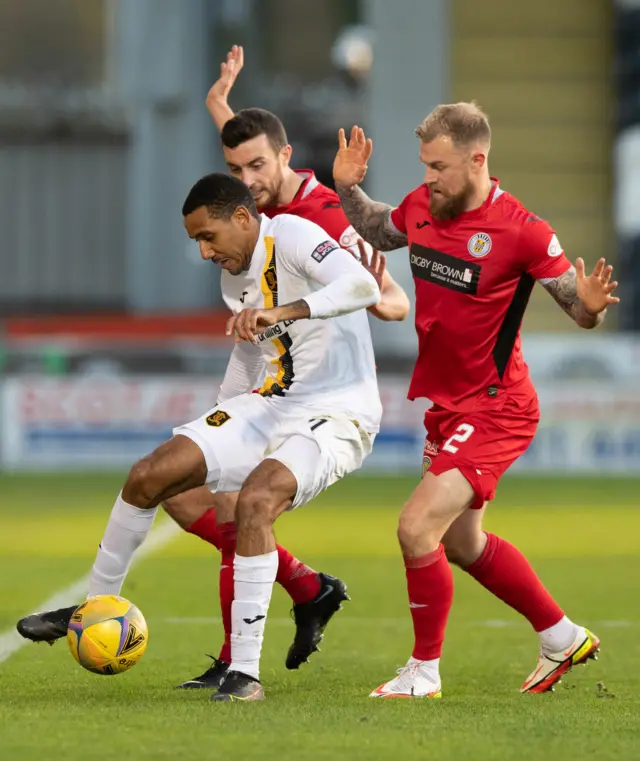 Livingston and St Mirren players