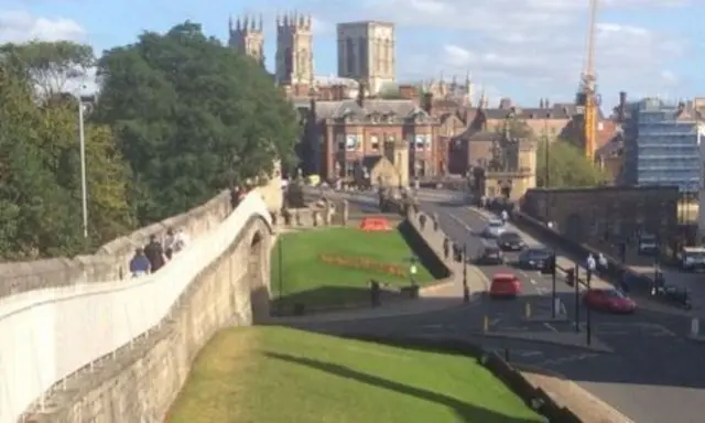 York city walls