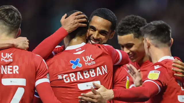 Forest players celebrate Lewis Grabban's goal against Preston