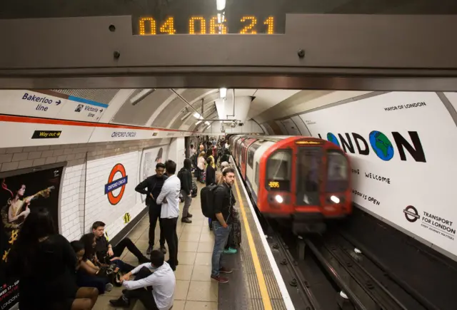 Oxford Circus Night Tube