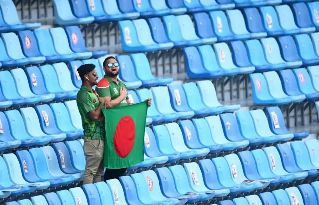 Bangladesh fans