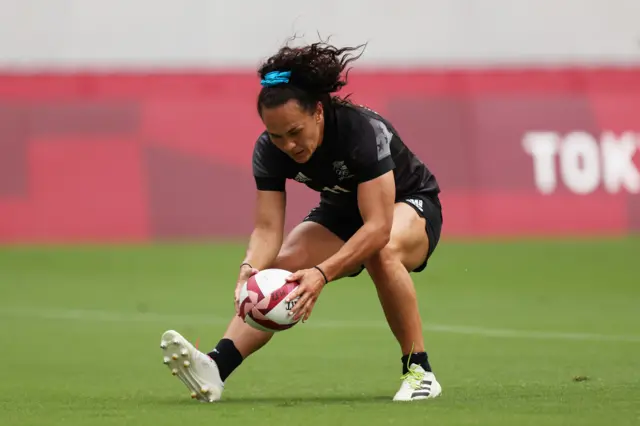 Portia Woodman scores a try at the Olympics