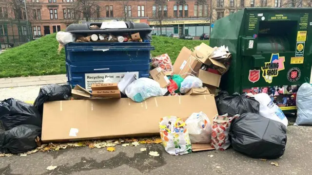 rubbish on Glasgow street