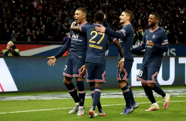 PSG celebrating against Monaco