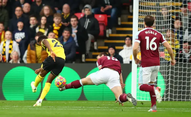 Emmanuel Dennis scores for Watford.