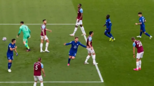 Chelsea celebrate goal against West Ham