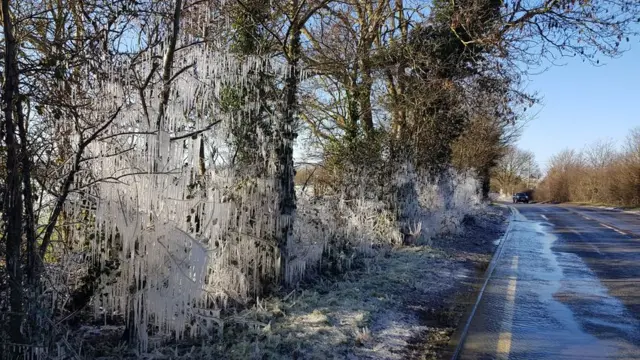 icicles in Cotes