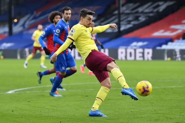 Matt Lowton scores for Burnley