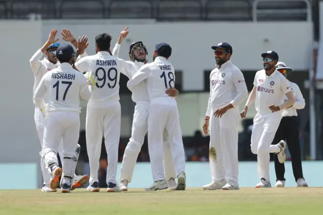 India celebrate wicket