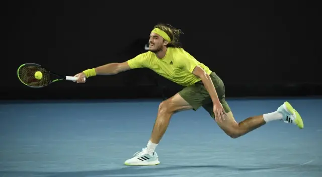 Tsitsipas