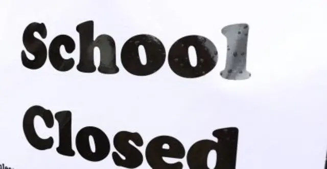 School closed sign