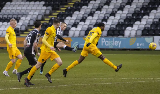 Cammy MacPherson goal v Livingston