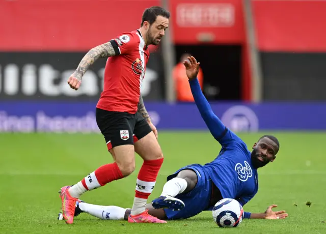 DDanny Ings (L) vies with Chelsea's German defender Antonio Rudiger