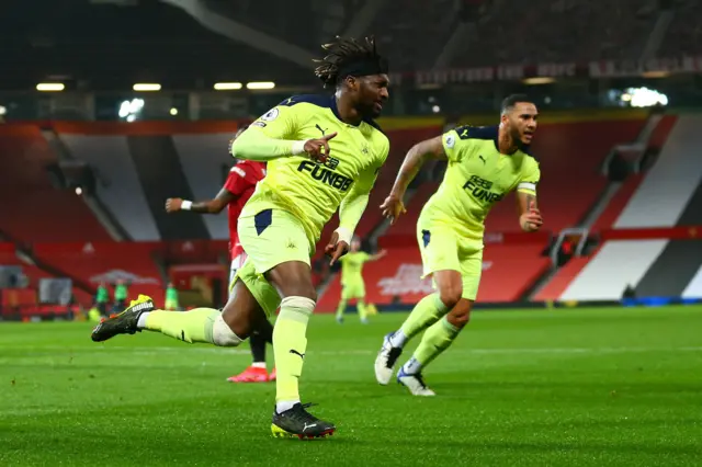 Allan Saint-Maximin celebrates