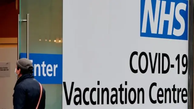 Vaccination centre sign