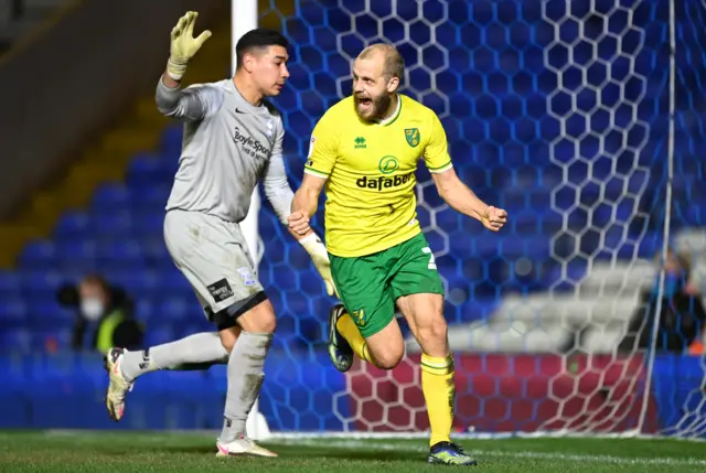 Teemu Pukki celebrates