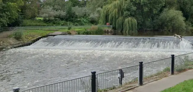 Shrewsbury weir