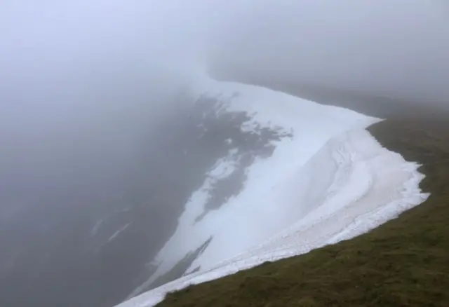 Cornice line from Lower Man