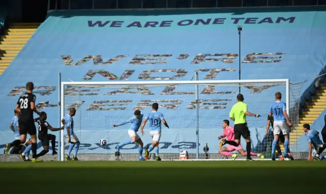 Michail Antonio scores for West Ham at Man City