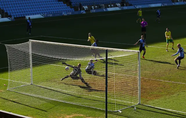 Teemu Pukki scores for Norwich